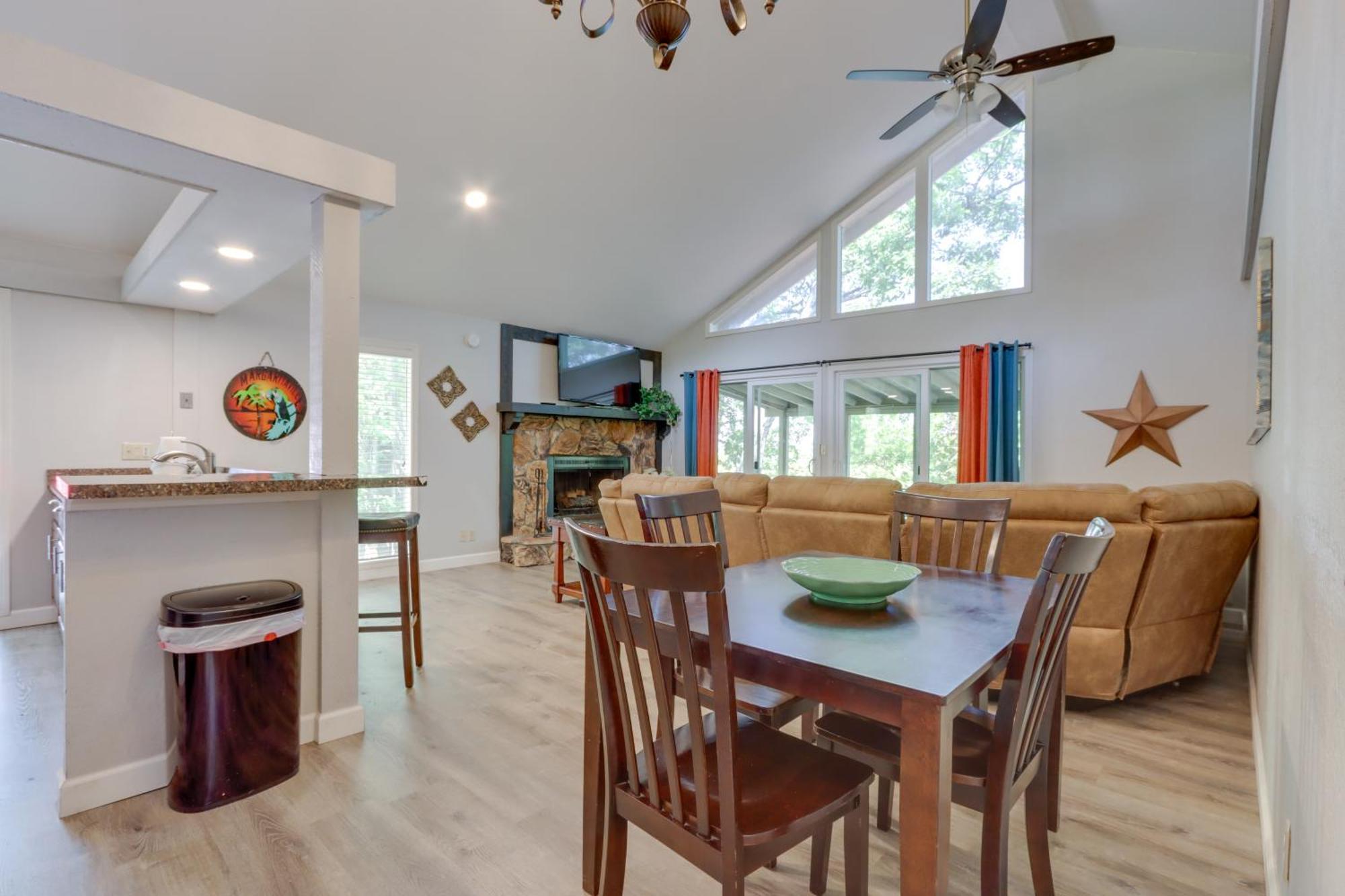 Hot Tub And Fire Pit Margaritaville Home! Osage Beach Eksteriør bilde