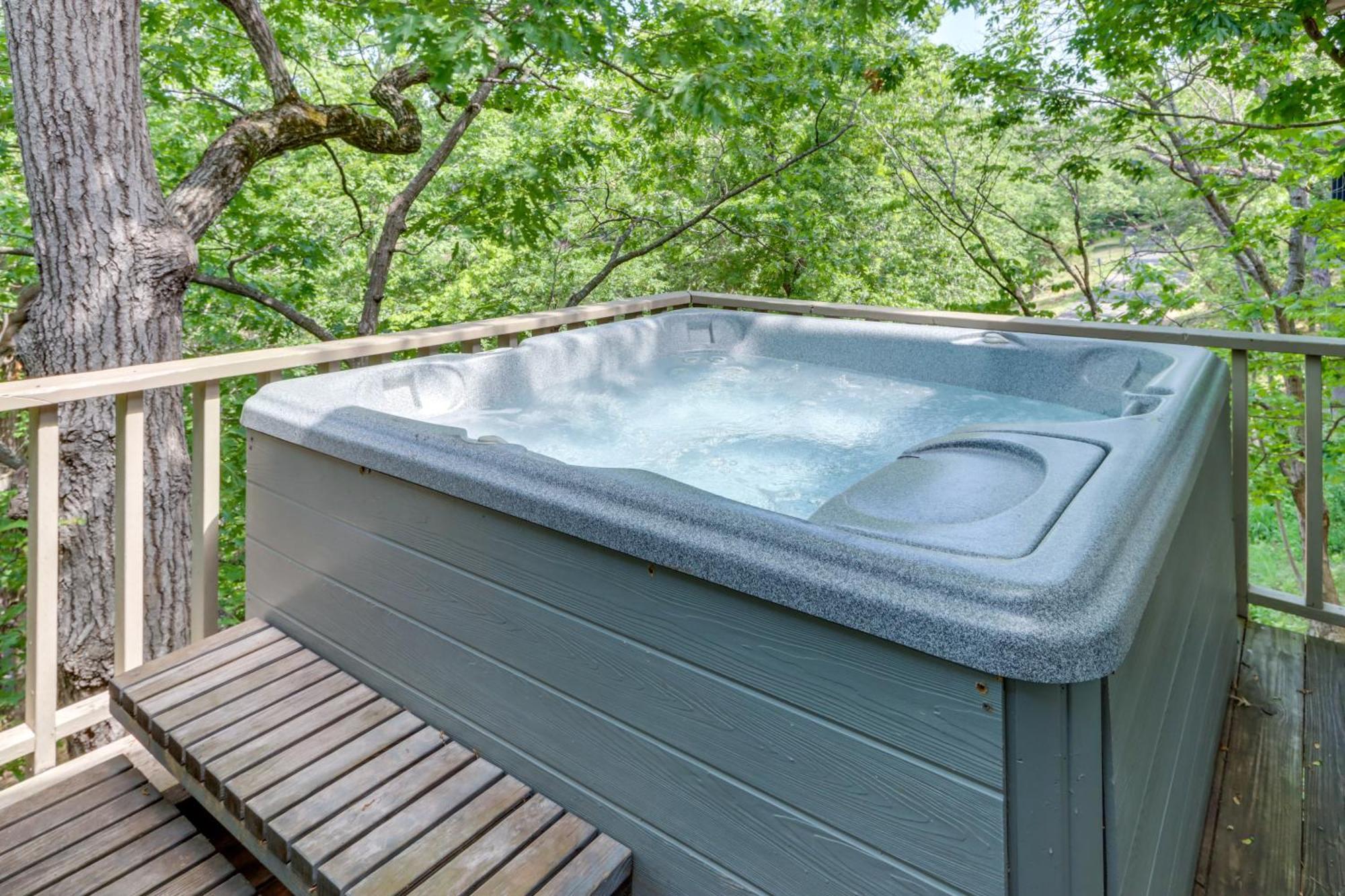 Hot Tub And Fire Pit Margaritaville Home! Osage Beach Eksteriør bilde